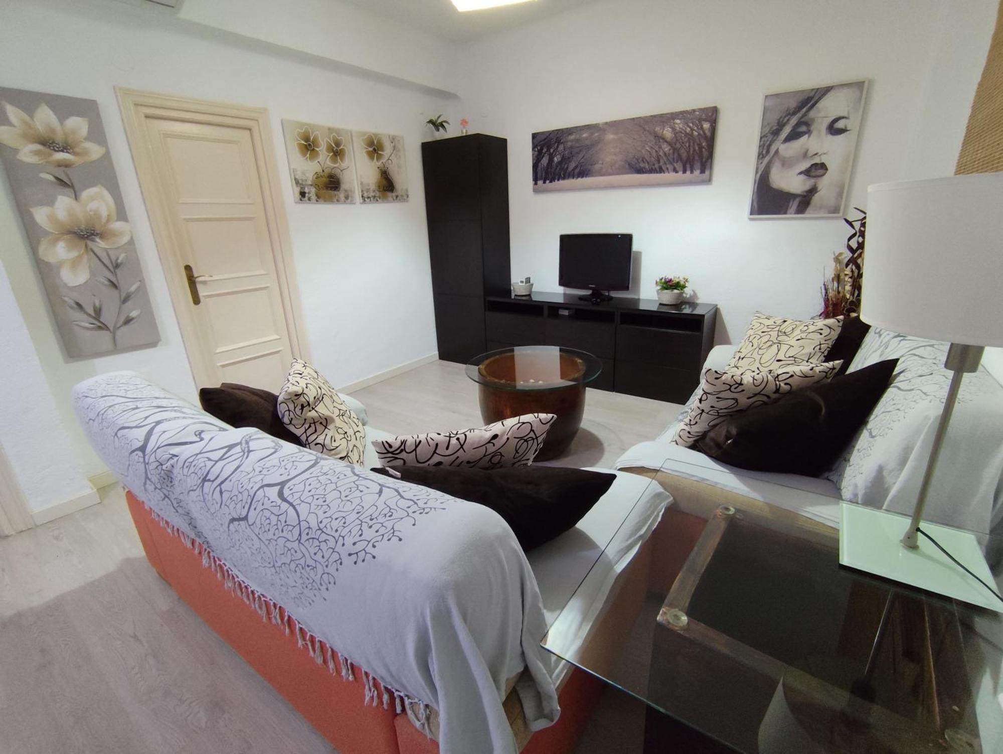 מאלגה Fabulosa Casa Del Arbol מראה חיצוני תמונה